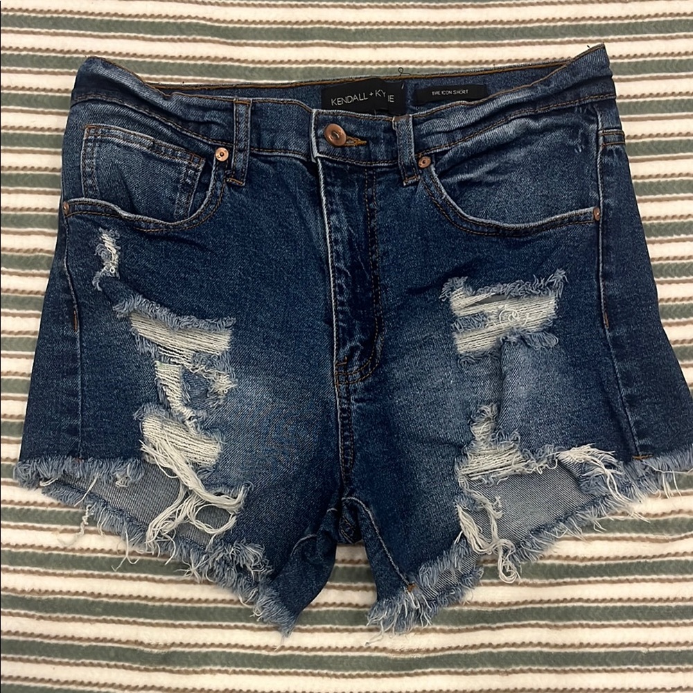 Kendall & Kylie The Icon Short Distressed Denim shorts